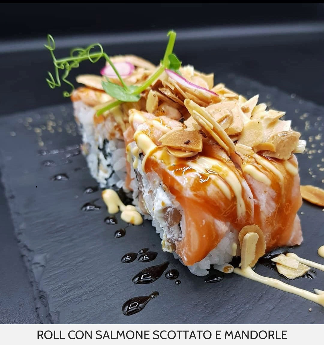 HOMU_SALMONE_SCOTTATO_MANDORLE_ROLL copia